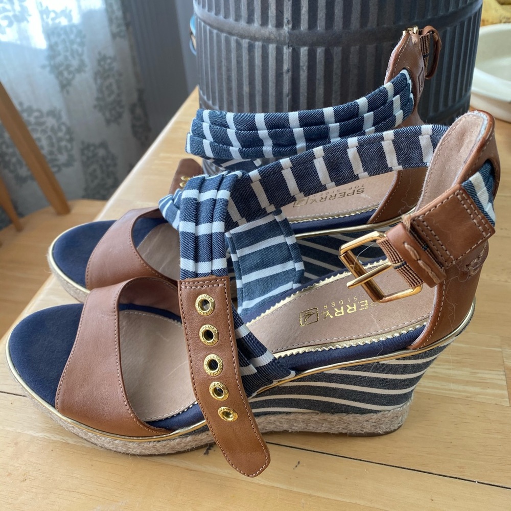 Strappy wedge sandals
